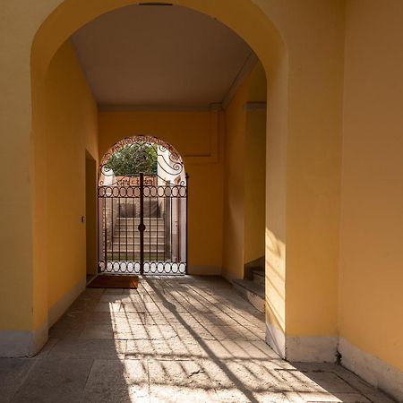 Appartamento Tivano In Centro Storico Комо Экстерьер фото