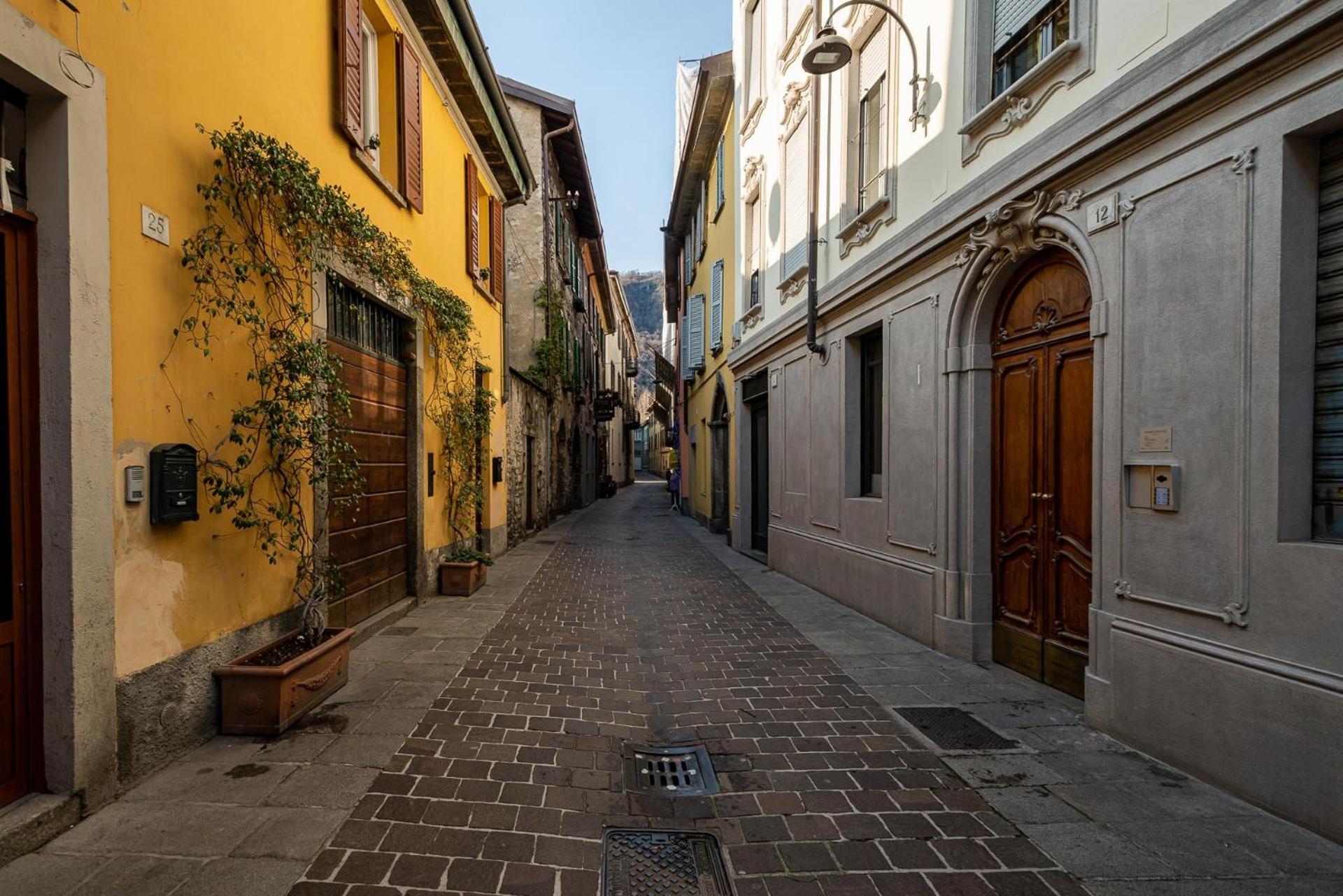 Appartamento Tivano In Centro Storico Комо Экстерьер фото